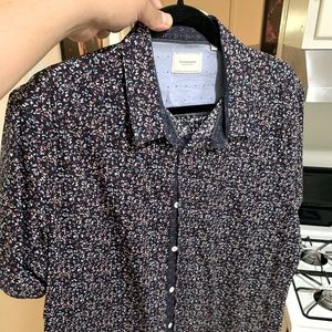 7 diamonds XL short sleeve shirt